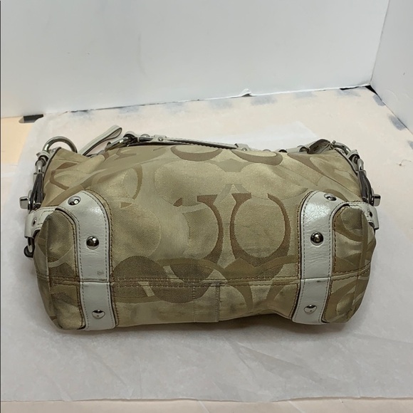 Coach signature beige tan Carly optic white trim - Picture 5 of 10